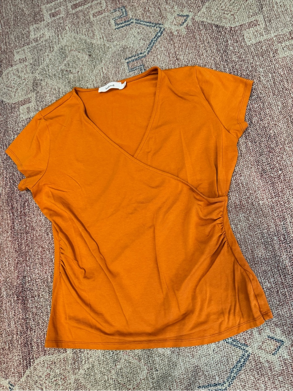 Kettlewell Large faux wrap orange v neck ruched short sleeve tee like new